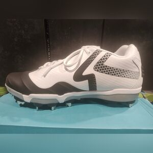 Ringor SwiftStep Pro Metal Softball Cleats in White For Women